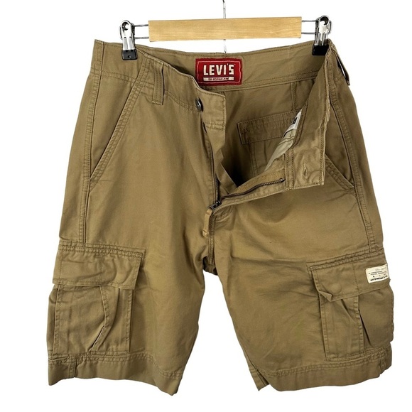 LEVI’S Tan Cargo Shorts - Picture 7 of 10